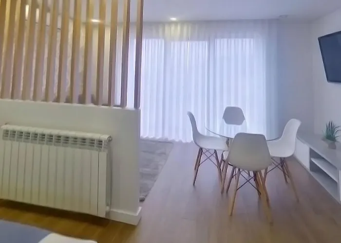 Tavares Suítes Arouca